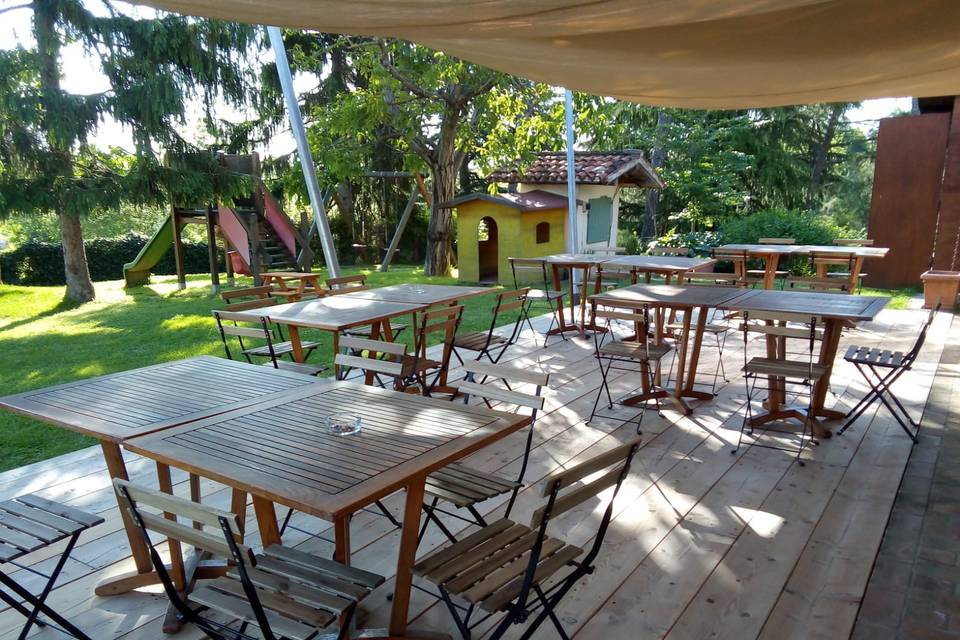 Tavoli in giardino