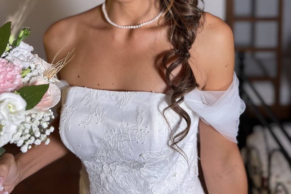 Glam bride makeup