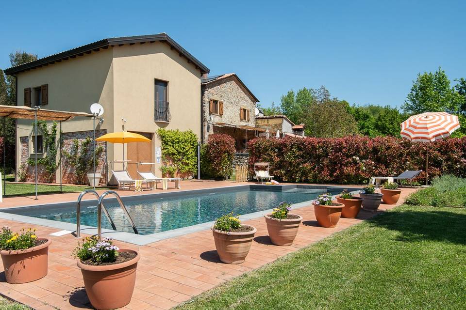 Il casale e la piscina privata