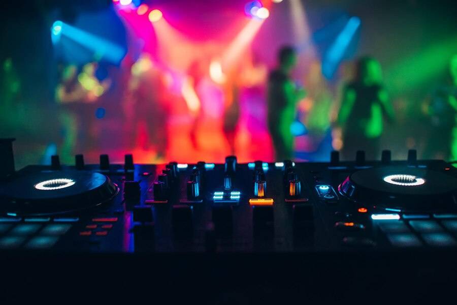 Bova DJ