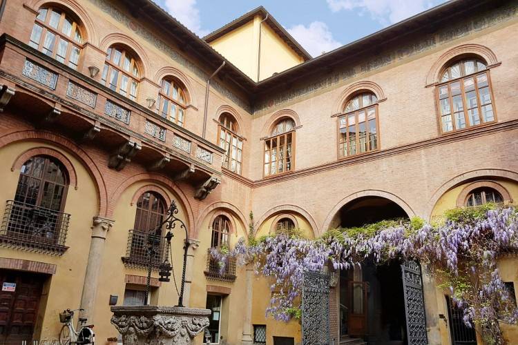 Palazzo Fontanelli Sacrati