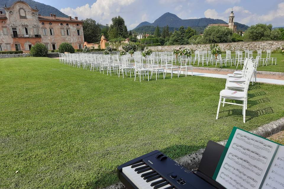 Sottofondo al pianoforte