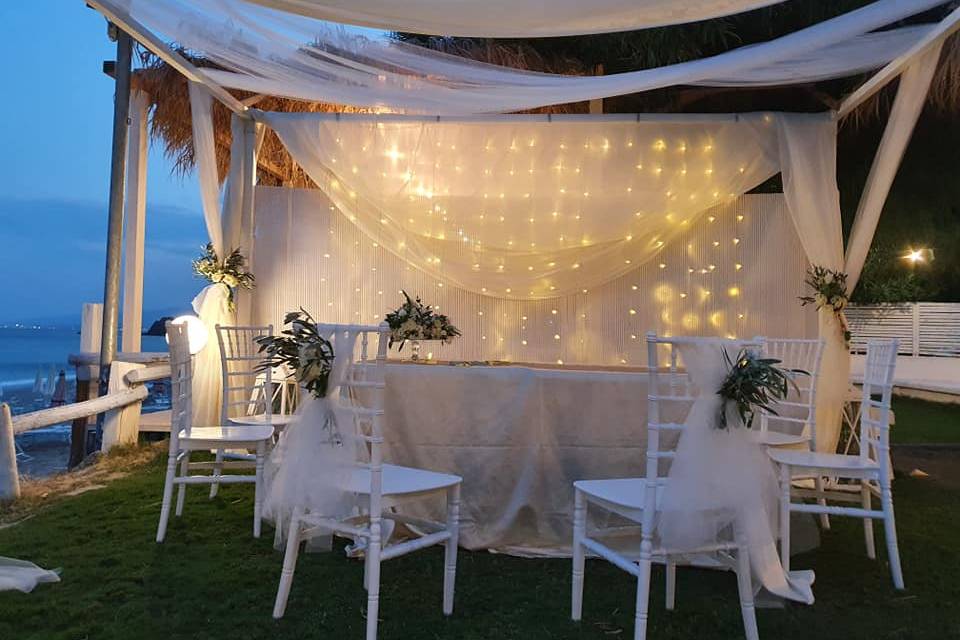 Wedding gazebo sul prato