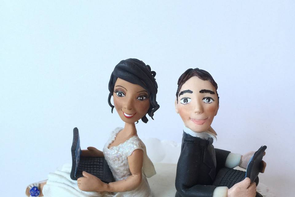 Cake topper sposi seduti con p